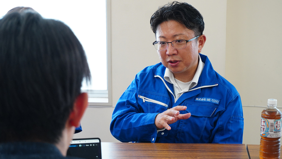 花井社長が話している